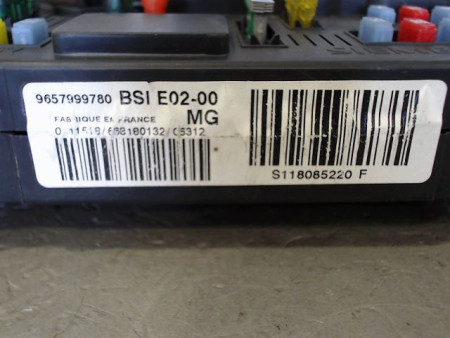 BOITIER GESTION HABITACLE PEUGEOT 206
