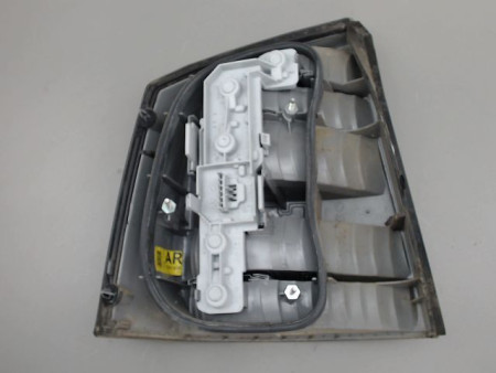 FEU ARRIERE DROIT OPEL VECTRA