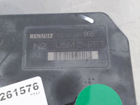 BOITE A FUSIBLES RENAULT MEGANE
