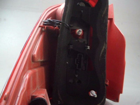 FEU ARRIERE GAUCHE  PEUGEOT 1007