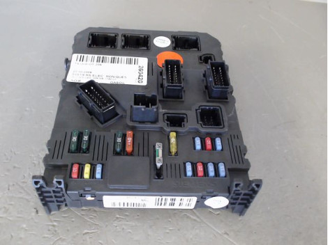 BOITIER GESTION HABITACLE PEUGEOT 206
