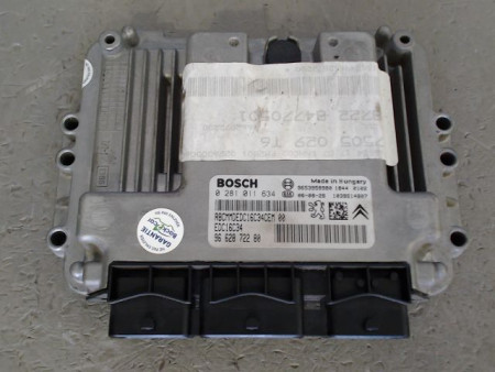 CALCULATEUR MOTEUR RENAULT MEGANE