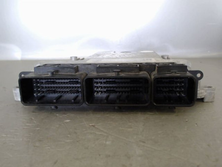 CALCULATEUR MOTEUR RENAULT MASTER