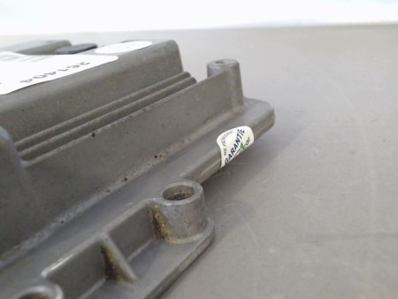 CALCULATEUR MOTEUR PEUGEOT 206