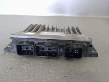 CALCULATEUR MOTEUR RENAULT MEGANE
