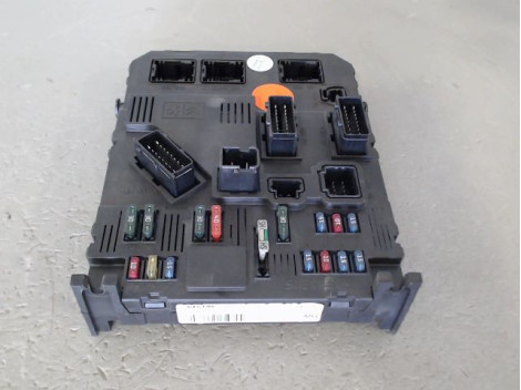BOITIER GESTION HABITACLE PEUGEOT 206