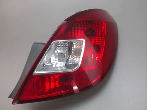 FEU ARRIERE DROIT OPEL CORSA