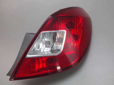 FEU ARRIERE DROIT OPEL CORSA
