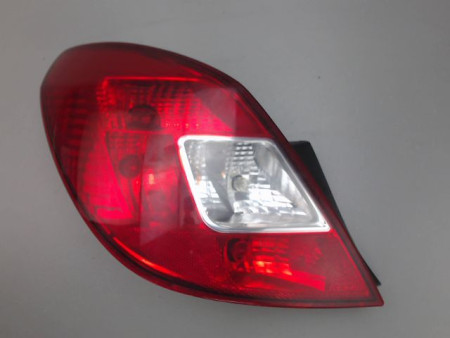 FEU ARRIERE GAUCHE  OPEL CORSA