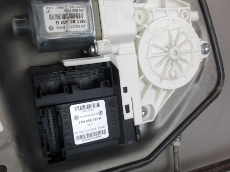MECANISME LEVE-GLACE AVANT DROIT VOLKSWAGEN GOLF