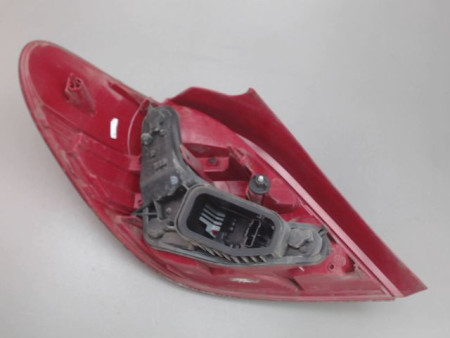 FEU ARRIERE DROIT PEUGEOT 207