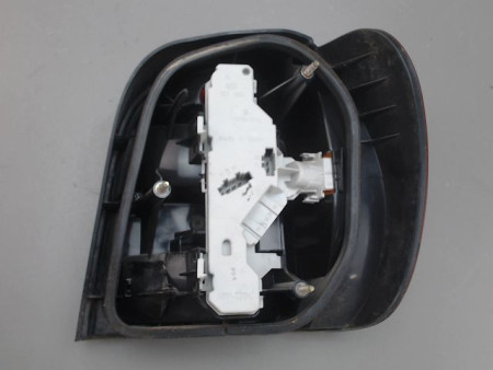 FEU ARRIERE GAUCHE  VOLKSWAGEN POLO