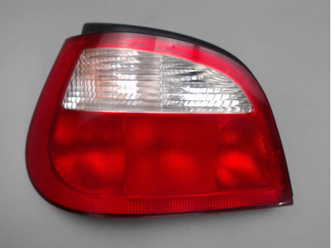 FEU ARRIERE GAUCHE  RENAULT MEGANE