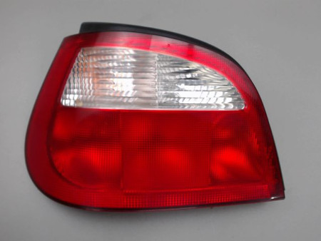 FEU ARRIERE GAUCHE  RENAULT MEGANE