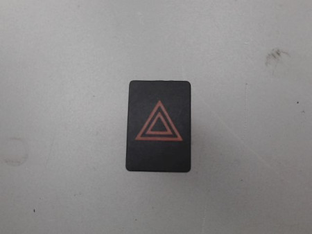 BOUTON DE WARNING NISSAN QASHQAI