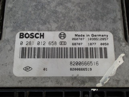 CALCULATEUR MOTEUR RENAULT TRAFIC