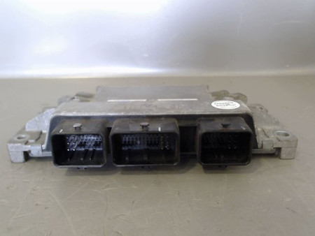 CALCULATEUR MOTEUR RENAULT CLIO
