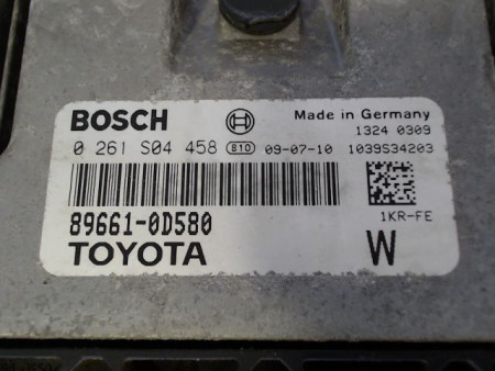 CALCULATEUR MOTEUR TOYOTA YARIS