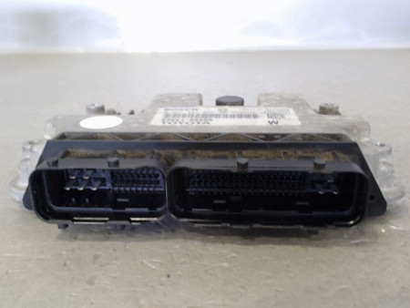 CALCULATEUR MOTEUR TOYOTA YARIS