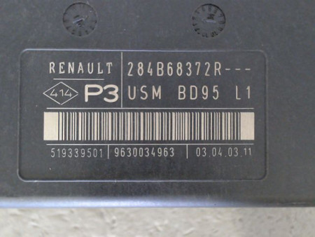 BOITE A FUSIBLES RENAULT MEGANE