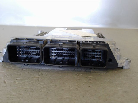 CALCULATEUR MOTEUR RENAULT MEGANE