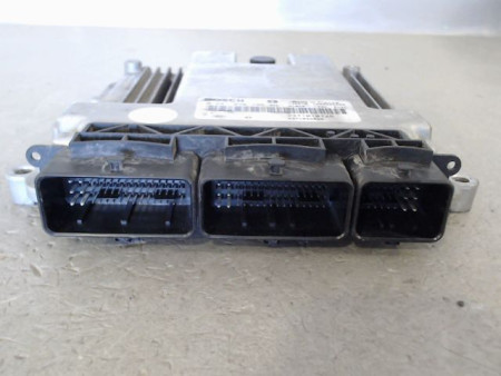 CALCULATEUR MOTEUR RENAULT MEGANE