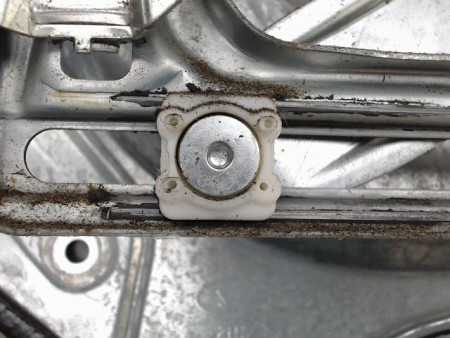 MECANISME LEVE-GLACE AVANT DROIT FORD FOCUS