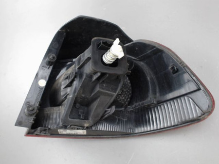 FEU ARRIERE GAUCHE  VOLKSWAGEN GOLF