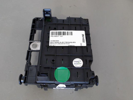 BOITE A FUSIBLES PEUGEOT 307