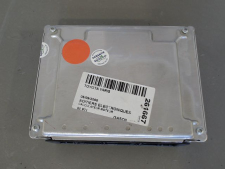 CALCULATEUR MOTEUR TOYOTA YARIS