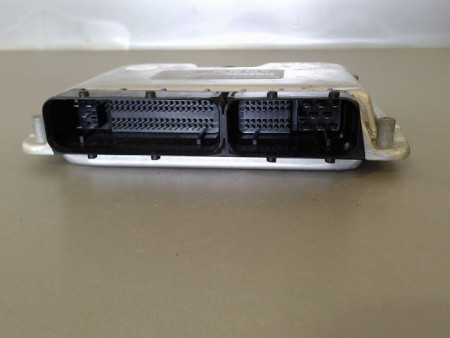 CALCULATEUR MOTEUR VOLKSWAGEN POLO