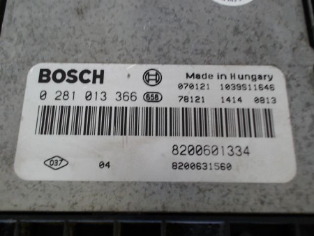 CALCULATEUR MOTEUR RENAULT MEGANE