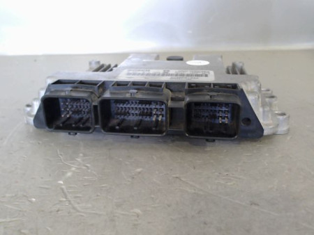 CALCULATEUR MOTEUR RENAULT MEGANE