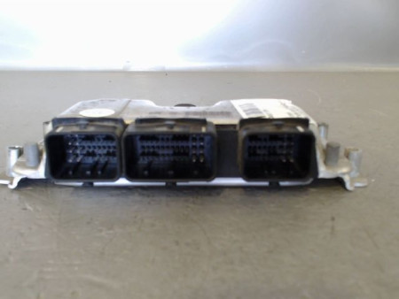 CALCULATEUR MOTEUR PEUGEOT 206