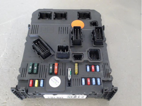 BOITIER GESTION HABITACLE PEUGEOT 206
