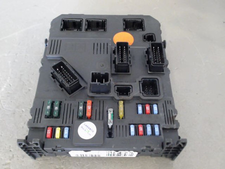 BOITIER GESTION HABITACLE PEUGEOT 206