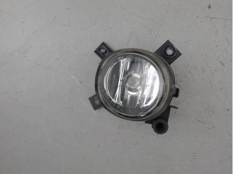 PHARE ANTIBROUILLARD AVANT DROIT AUDI A4