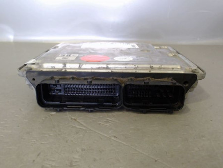 CALCULATEUR MOTEUR TOYOTA YARIS