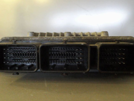 CALCULATEUR MOTEUR PEUGEOT 807
