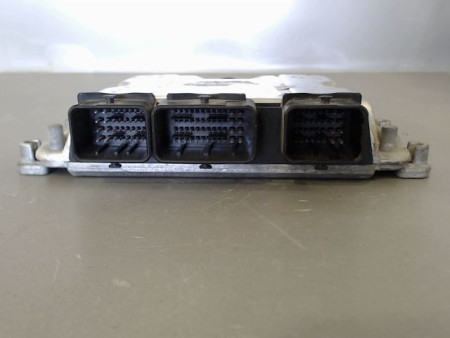 CALCULATEUR MOTEUR PEUGEOT 206