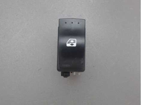COMMANDE LEVE-GLACE PORTE AVD RENAULT CLIO