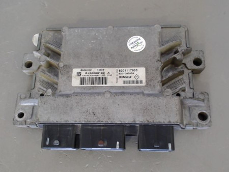 CALCULATEUR MOTEUR RENAULT CLIO
