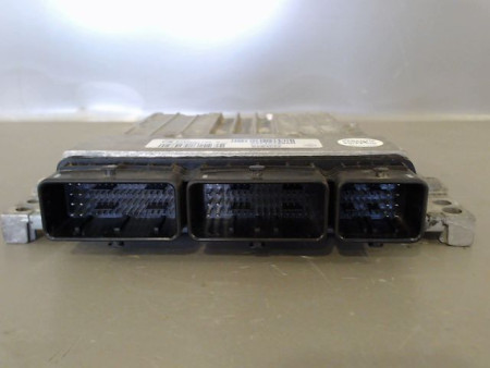 CALCULATEUR MOTEUR RENAULT MEGANE