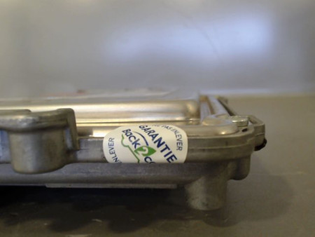 CALCULATEUR MOTEUR RENAULT LAGUNA
