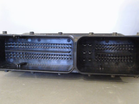 CALCULATEUR MOTEUR OPEL ZAFIRA