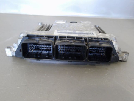 CALCULATEUR MOTEUR RENAULT ESPACE