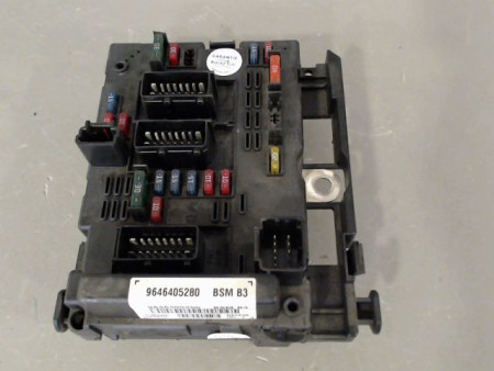 BOITE A FUSIBLES PEUGEOT 307