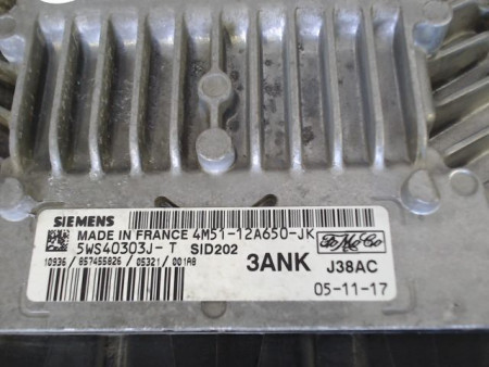 CALCULATEUR MOTEUR FORD FOCUS