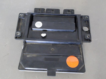 CALCULATEUR MOTEUR RENAULT CLIO