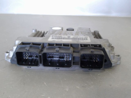 CALCULATEUR MOTEUR RENAULT MEGANE